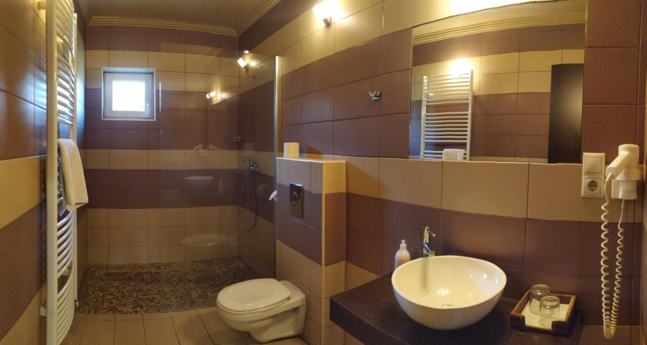 Zala Aranya Panzio Hotel Zalakaros Exterior photo